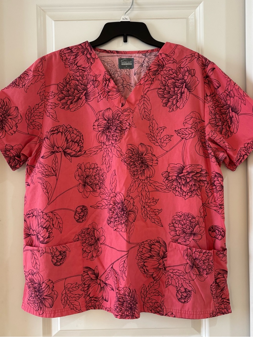 Butter-Soft Originals Pink Floral Print V-Neck 2-Pocket Scrub Top XL